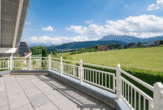 Bild - COMING SOON: Villa mit Pool, Garten und Wellness