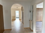 Bild - Befristet: Grosszügige 5.5-Zimmer Wohnung mit drei Balkonen und Garage